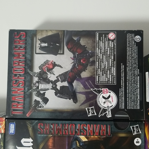 Transformers- Dracula - Picture 2 of 2